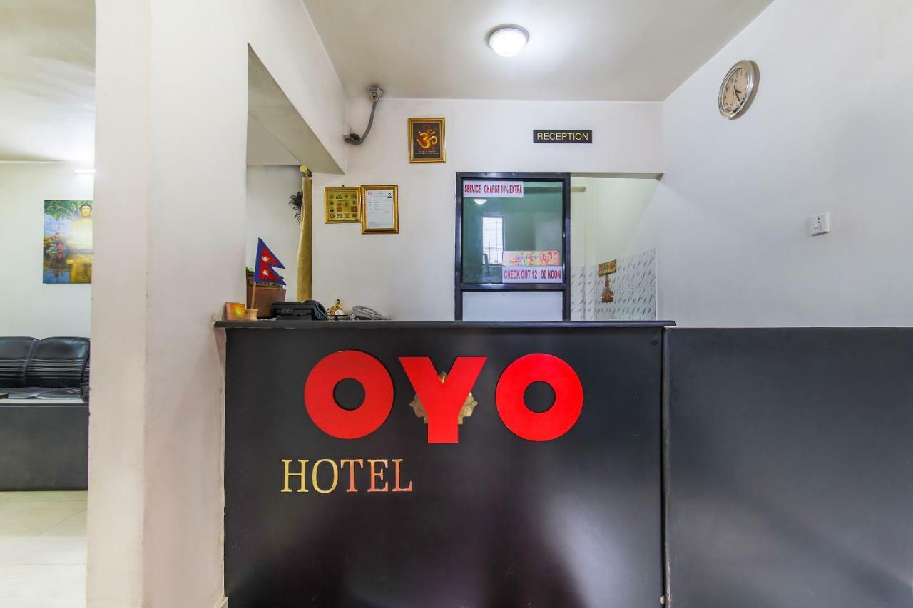 Oyo 358 Hotel Rose Star 加德满都 外观 照片